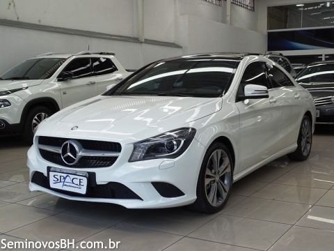 Mercedes Benz CLA 200