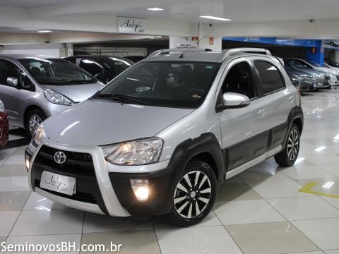 Toyota Etios Cross