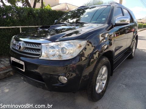 Toyota Hilux SW4 Toyota Hilux SW4