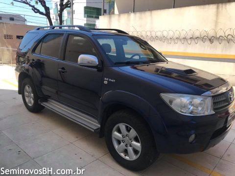 Toyota Hilux SW4 Toyota Hilux SW4