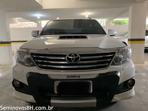 Toyota Hilux SW4 Toyota Hilux SW4