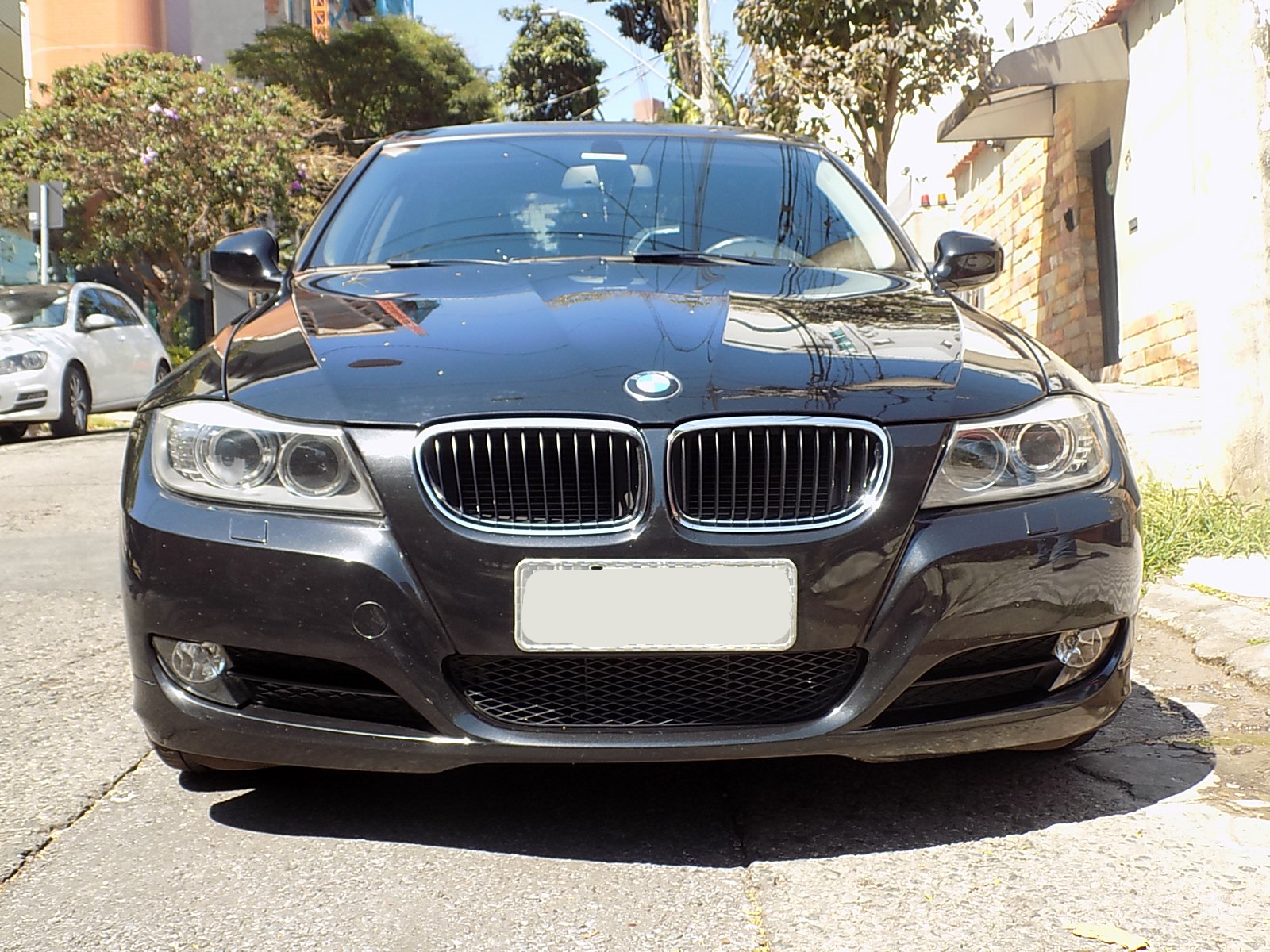 BMW 320i BMW 320i