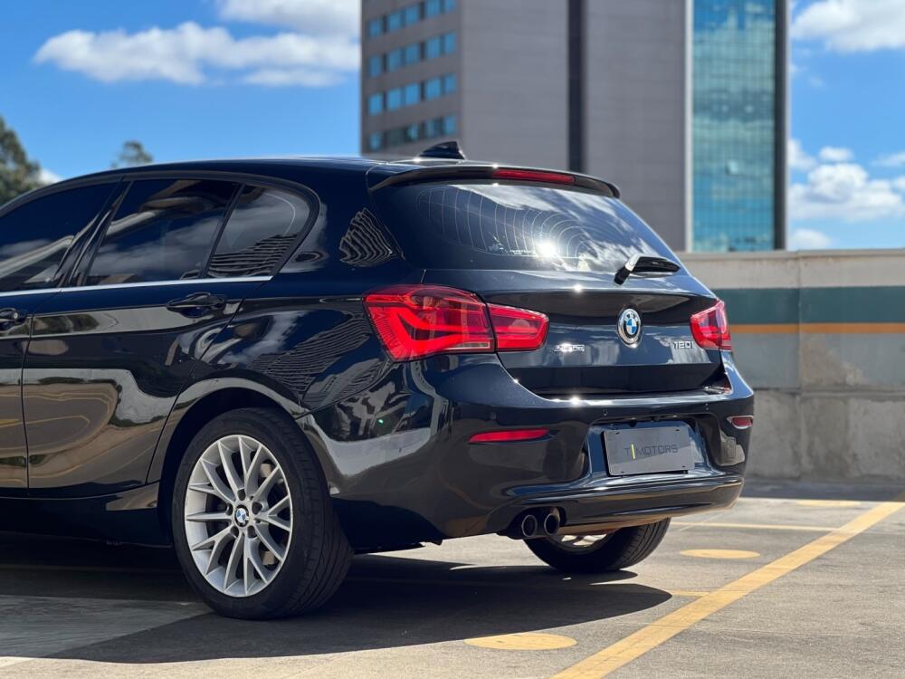 BMW 120i