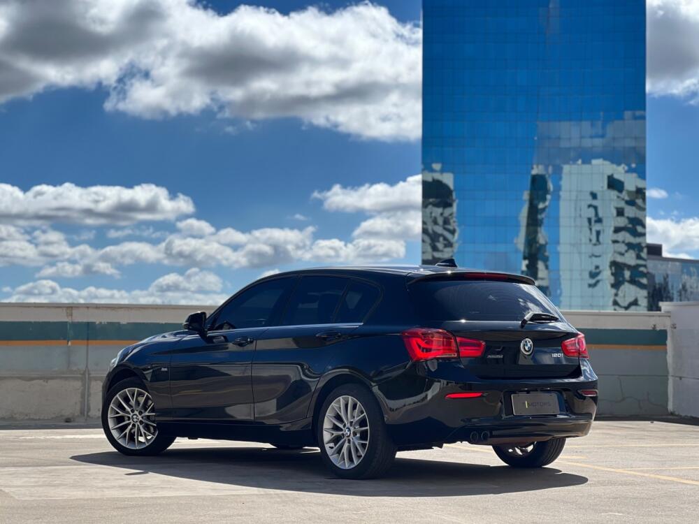 BMW 120i