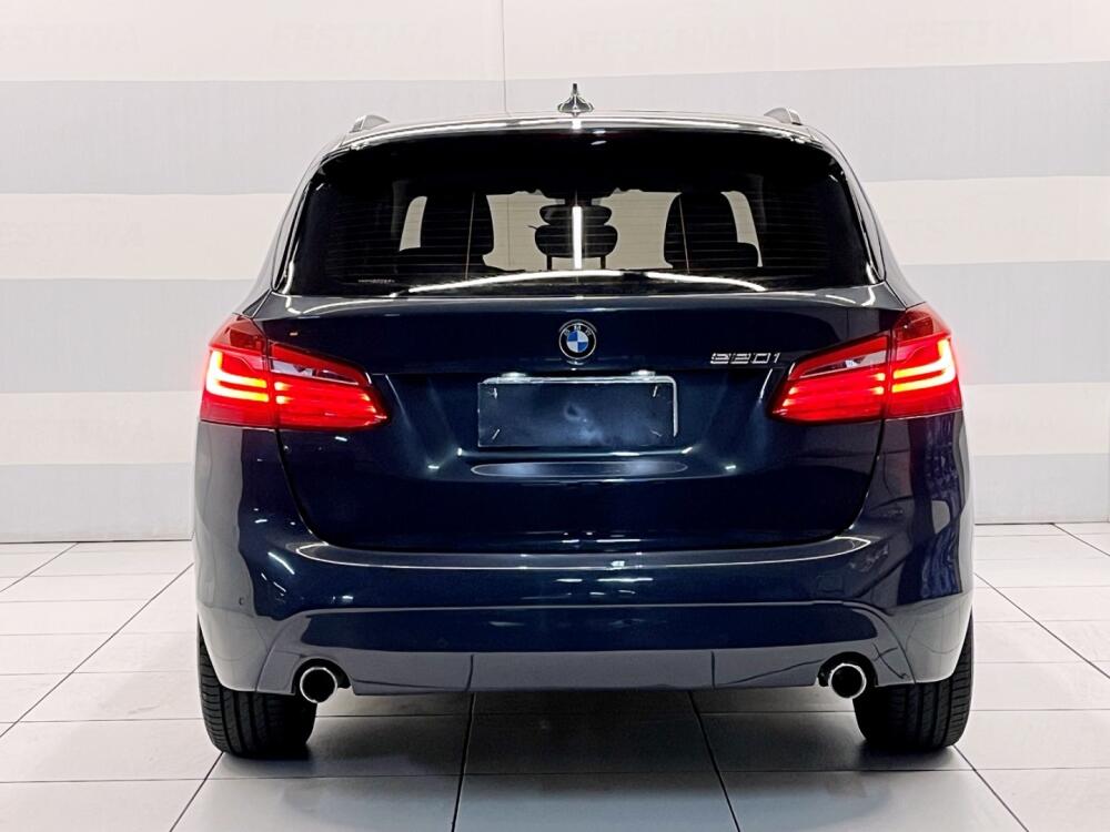 BMW 220i