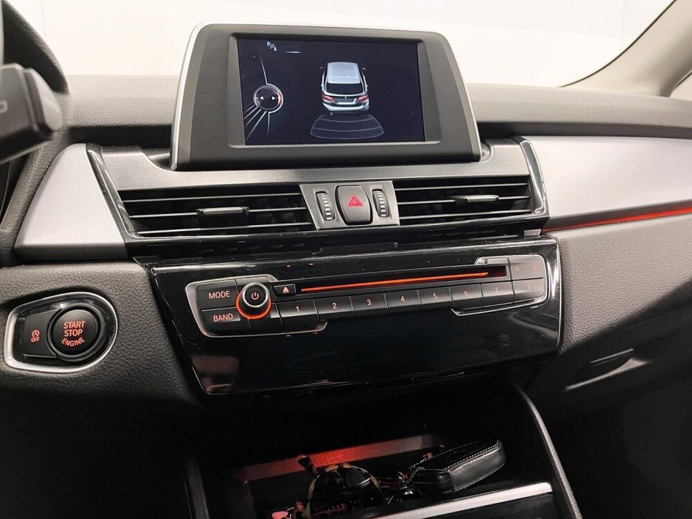 BMW 220i