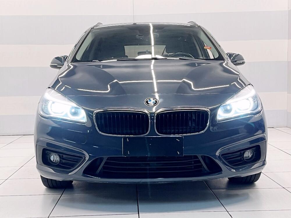 BMW 220i