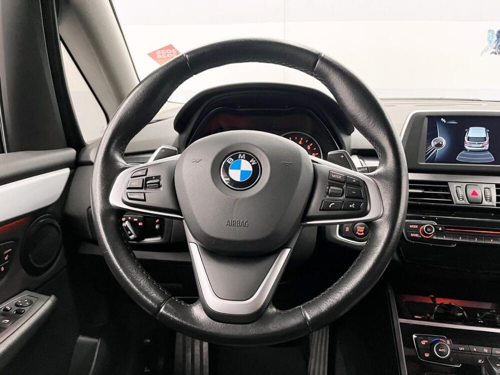 BMW 220i