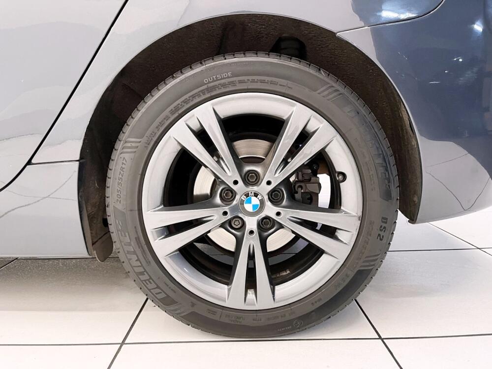 BMW 220i