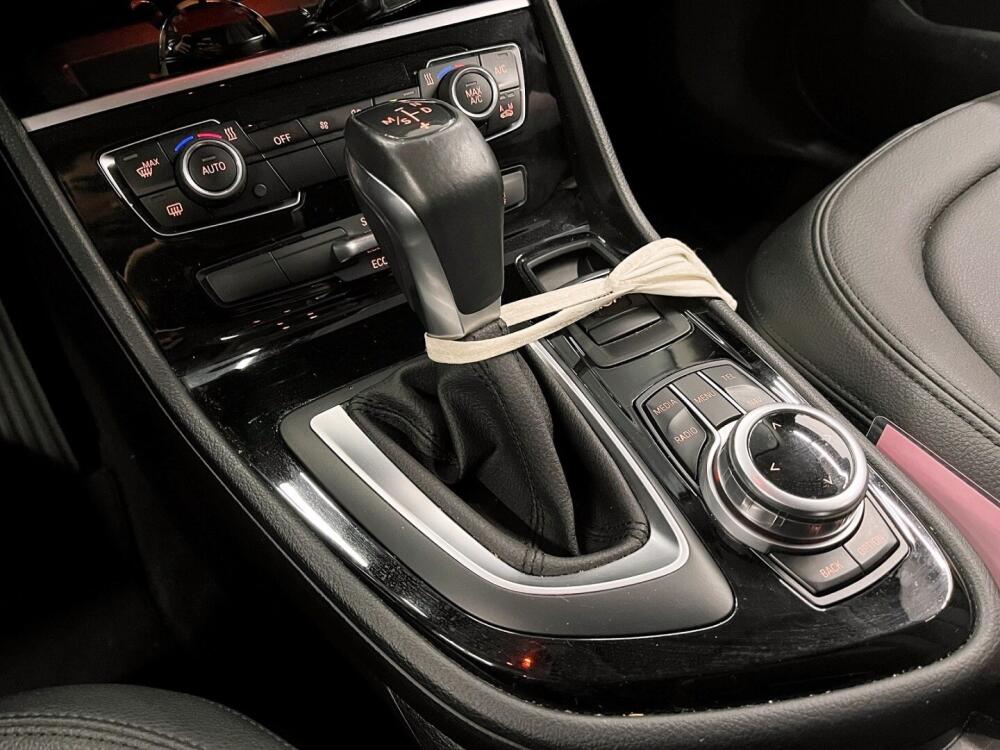 BMW 220i