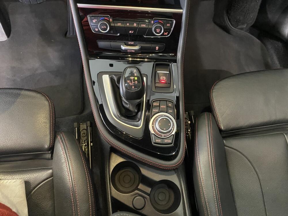 BMW 225i