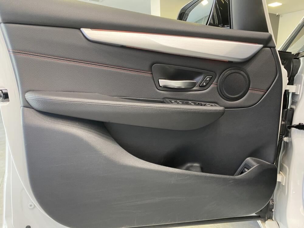 BMW 225i