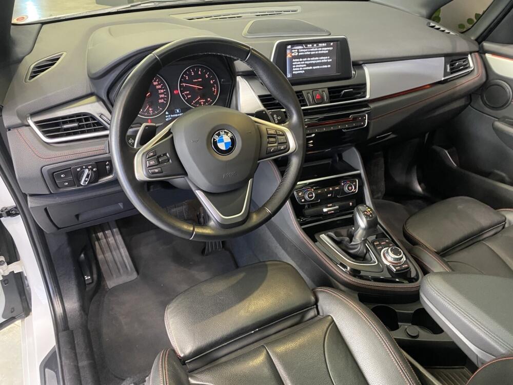 BMW 225i