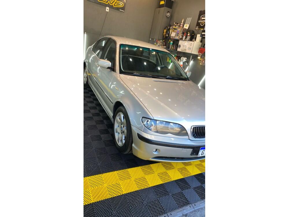 BMW 320i