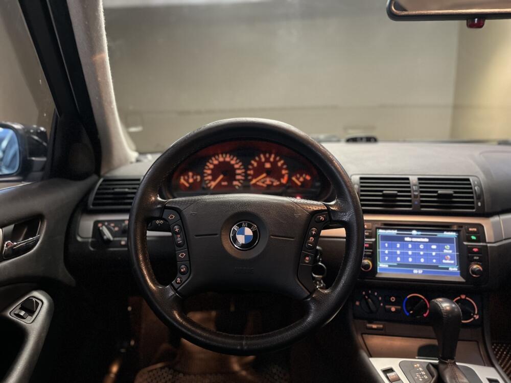 BMW 320i