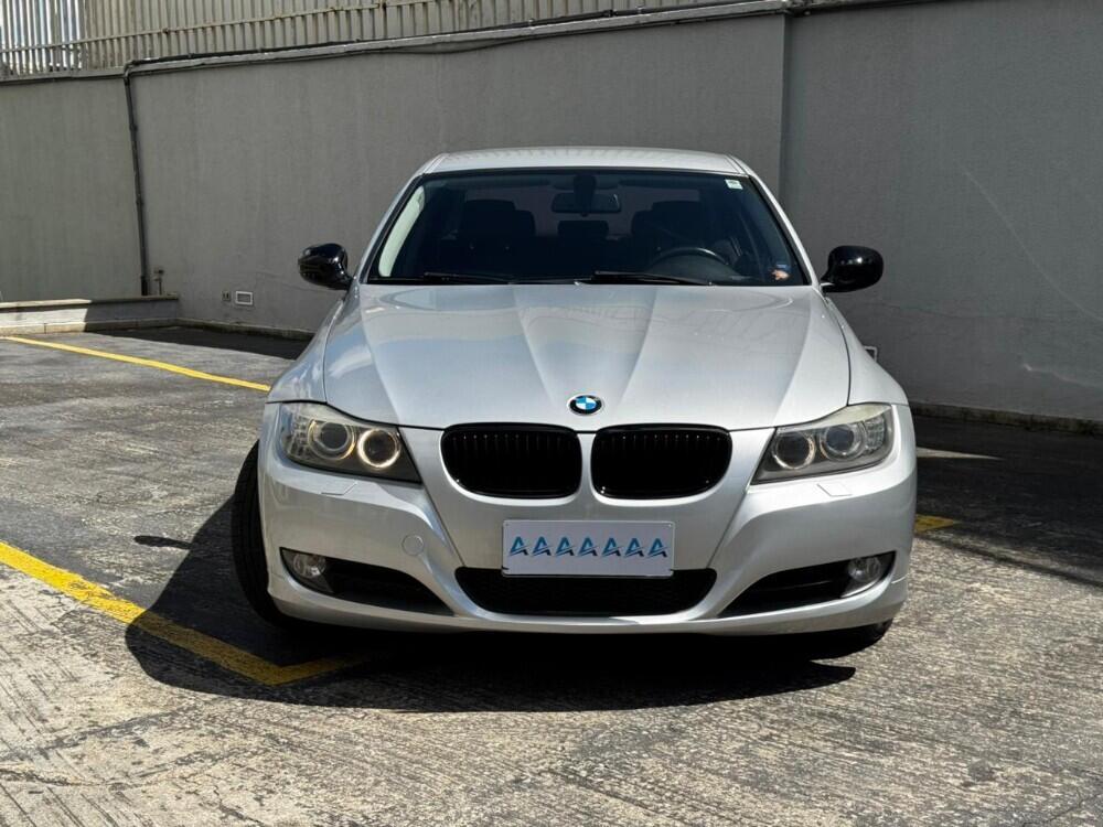 BMW 320i
