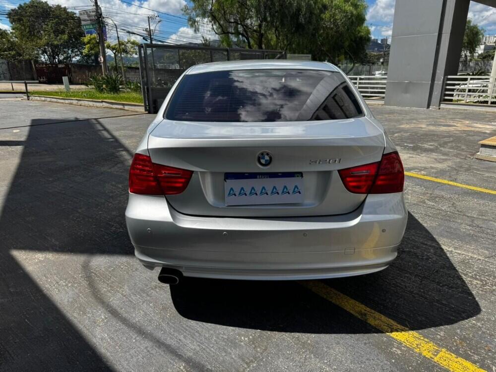 BMW 320i