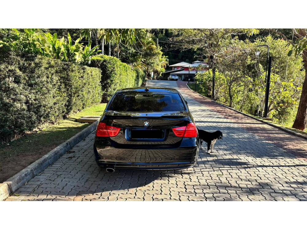 BMW 320i