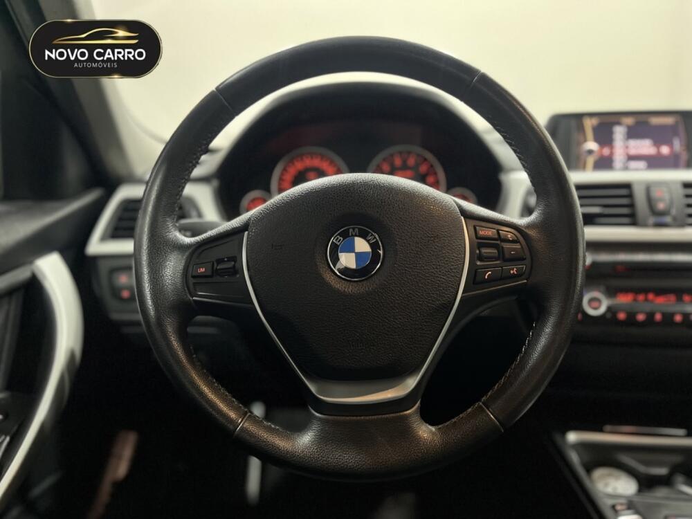 BMW 320i