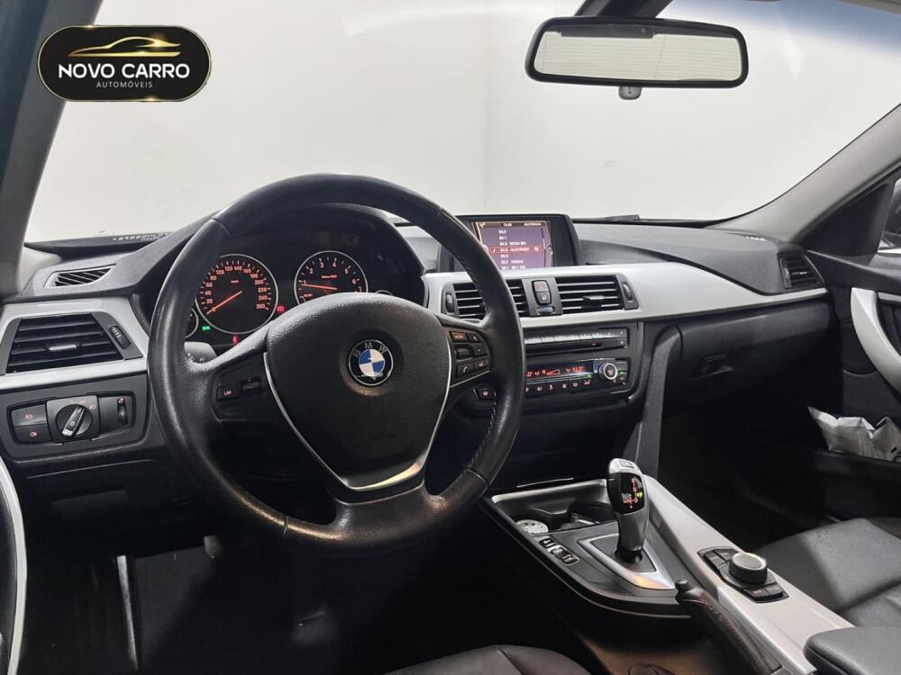 BMW 320i