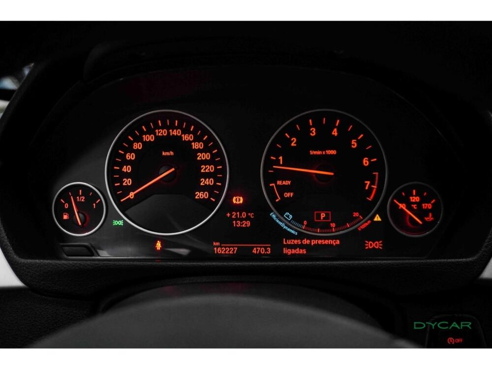 BMW 320i
