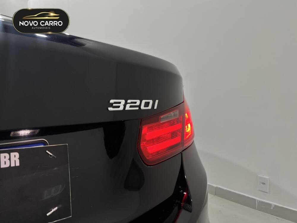 BMW 320i