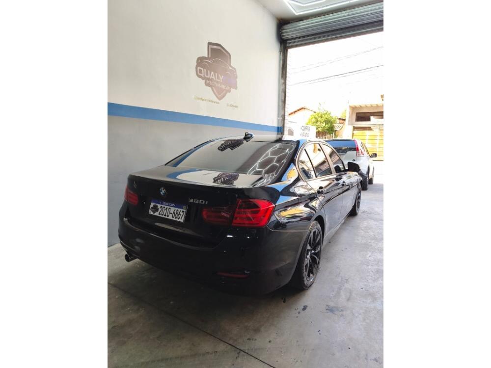 BMW 320i