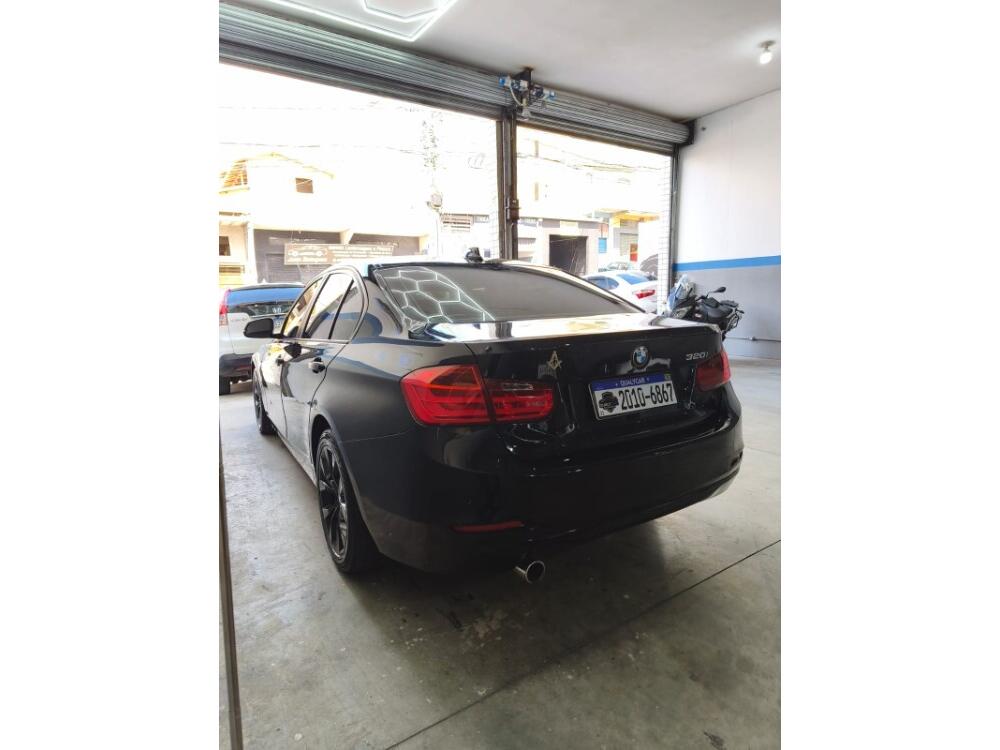 BMW 320i