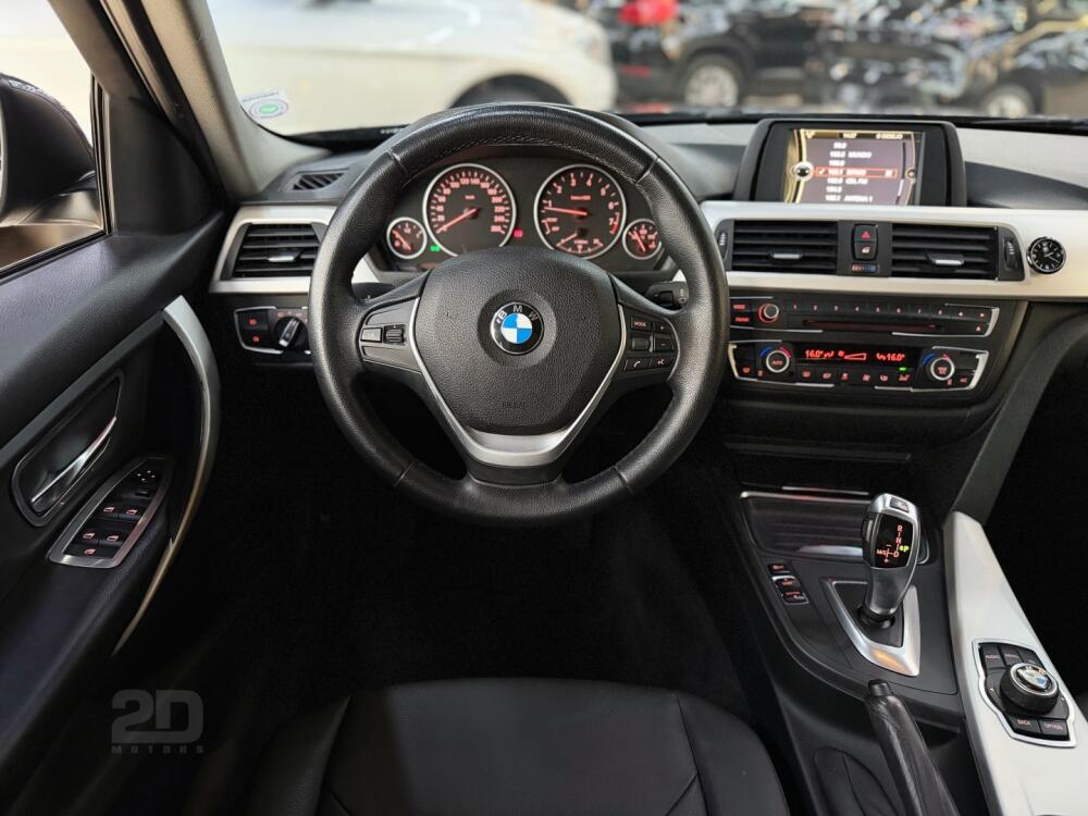 BMW 320i