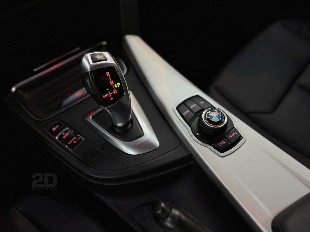 BMW 320i