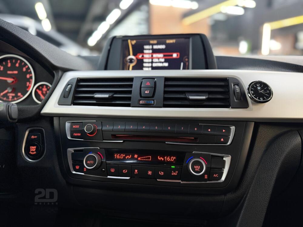 BMW 320i