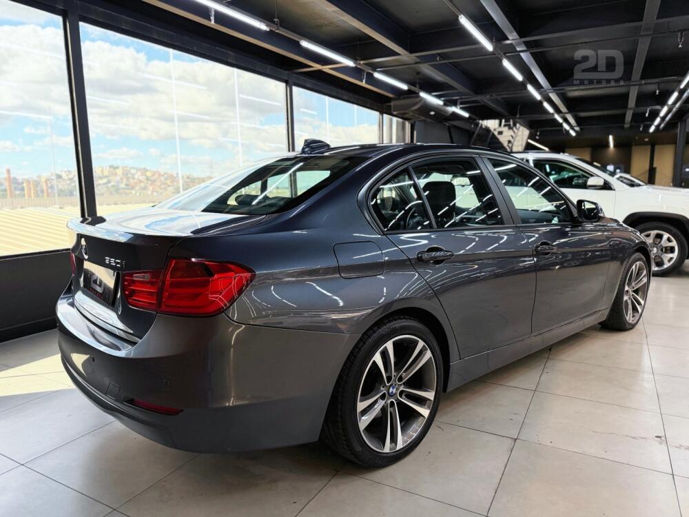 BMW 320i