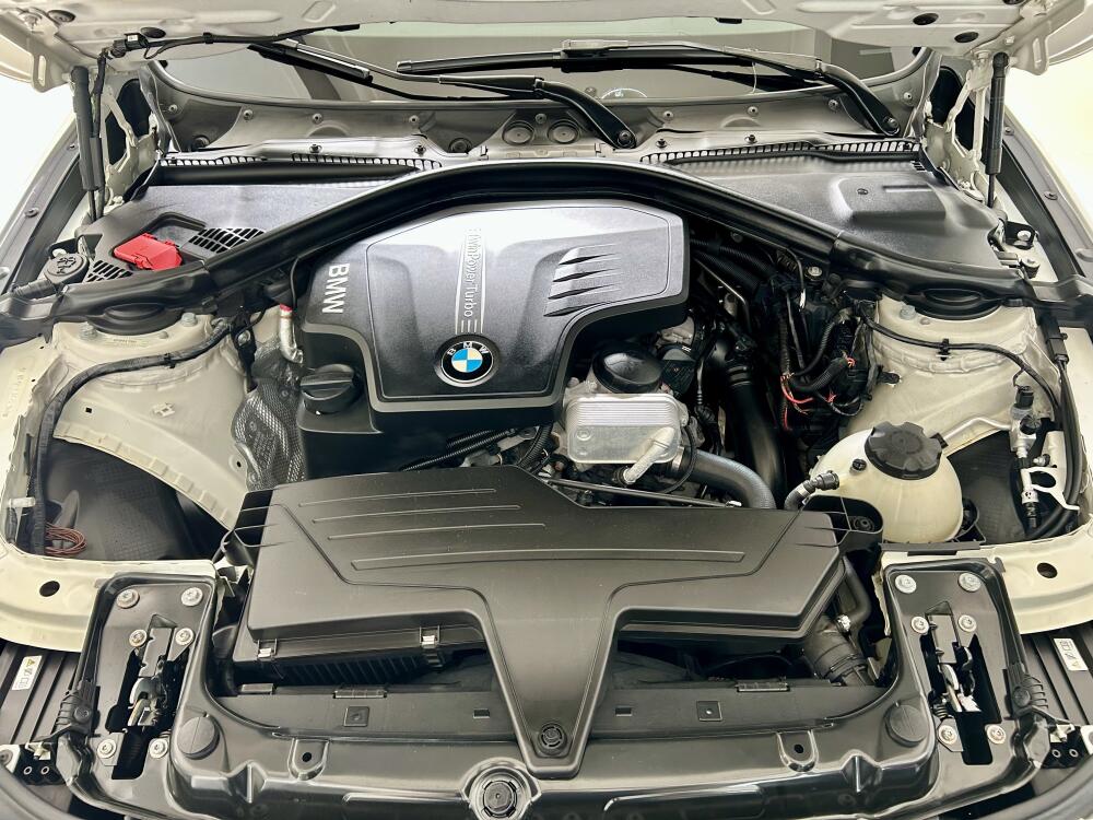 BMW 320i