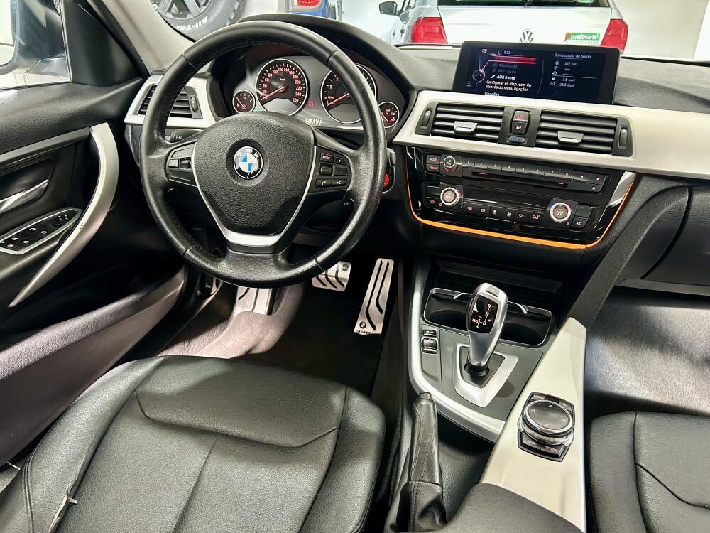 BMW 320i