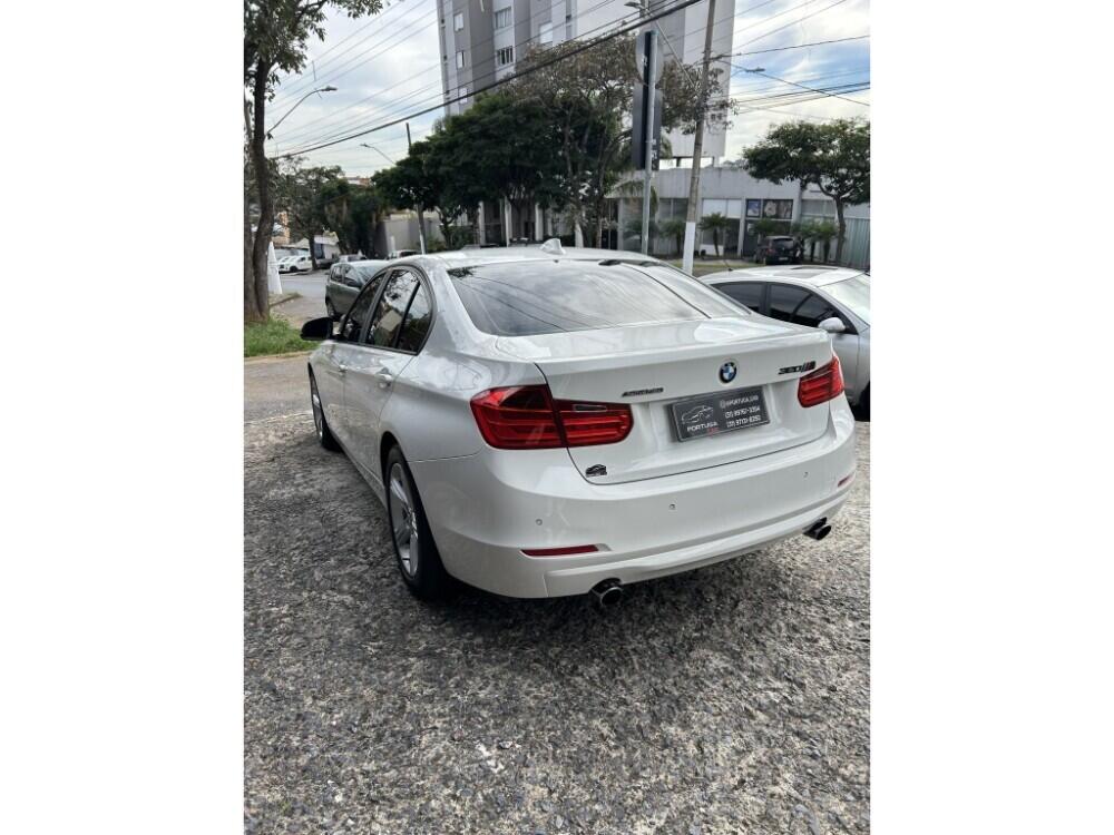 BMW 320i
