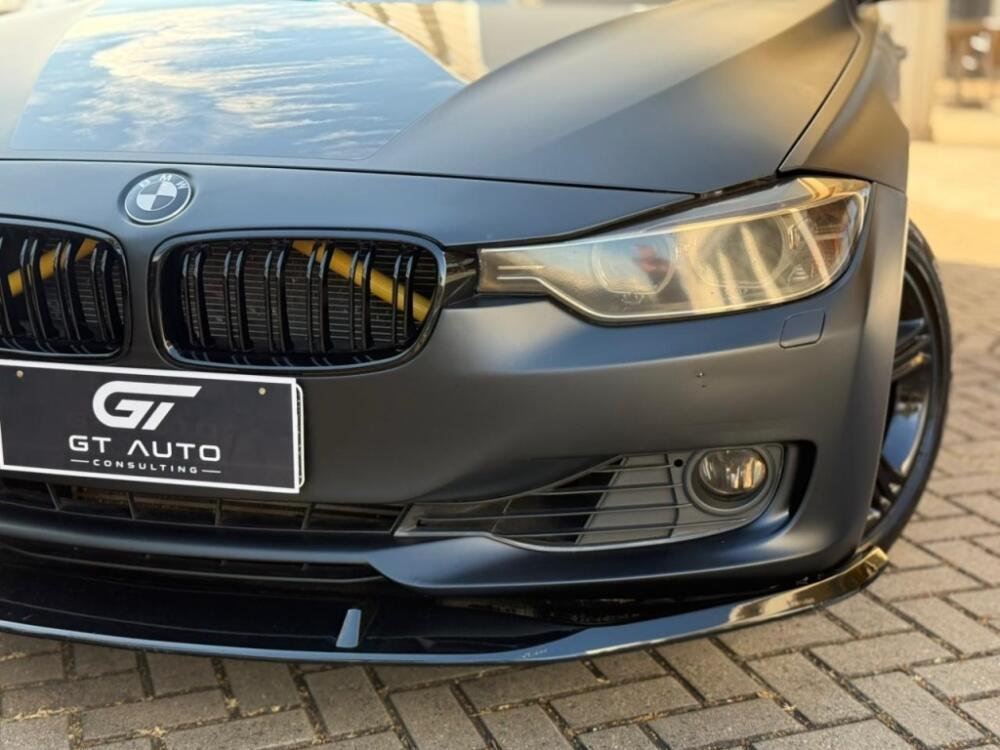 BMW 320i