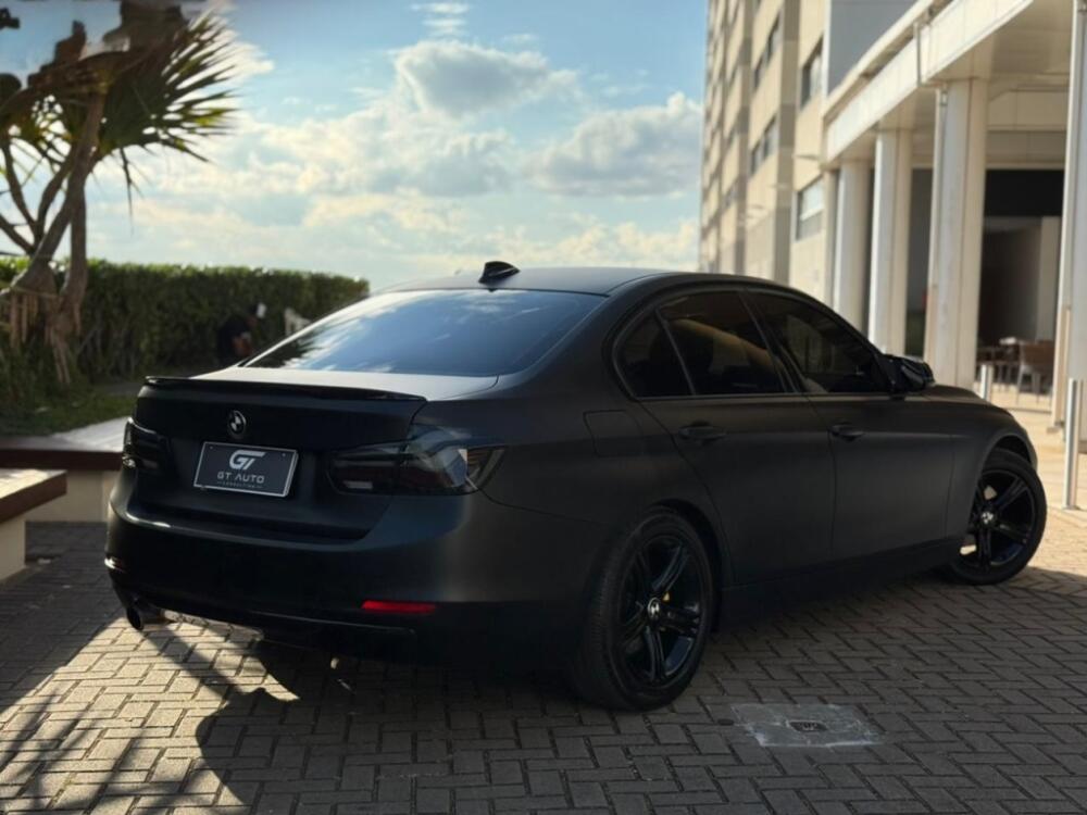 BMW 320i