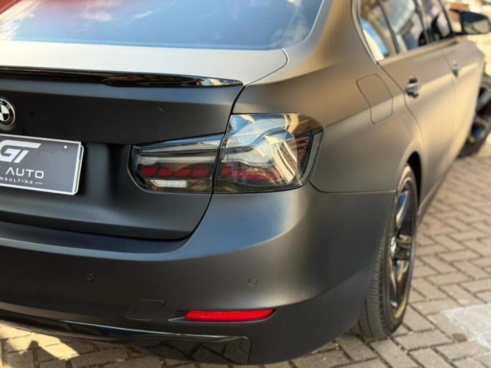 BMW 320i