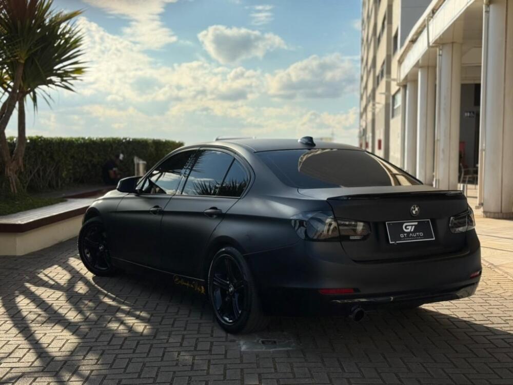 BMW 320i