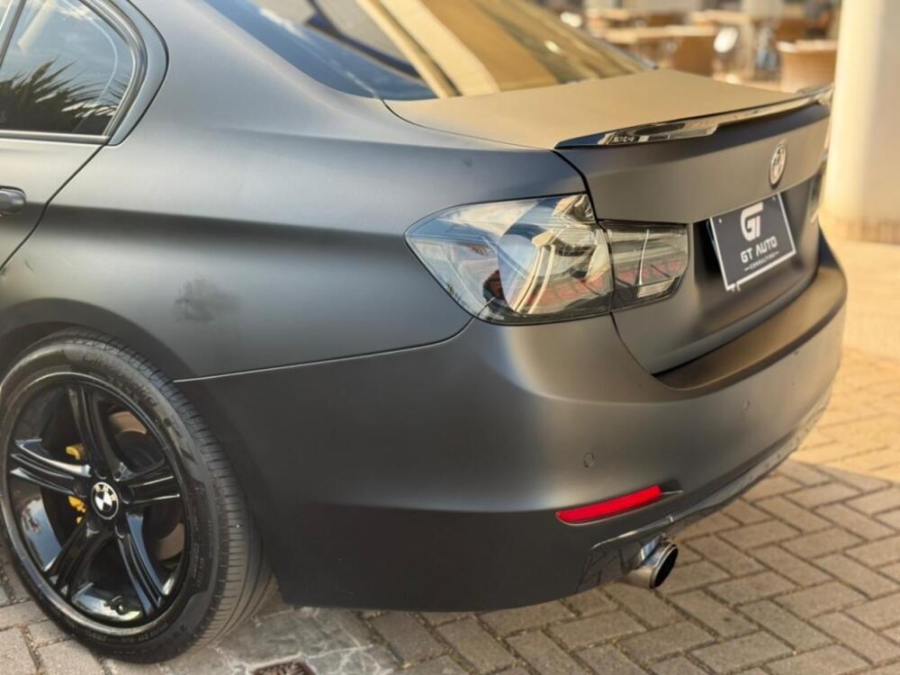 BMW 320i