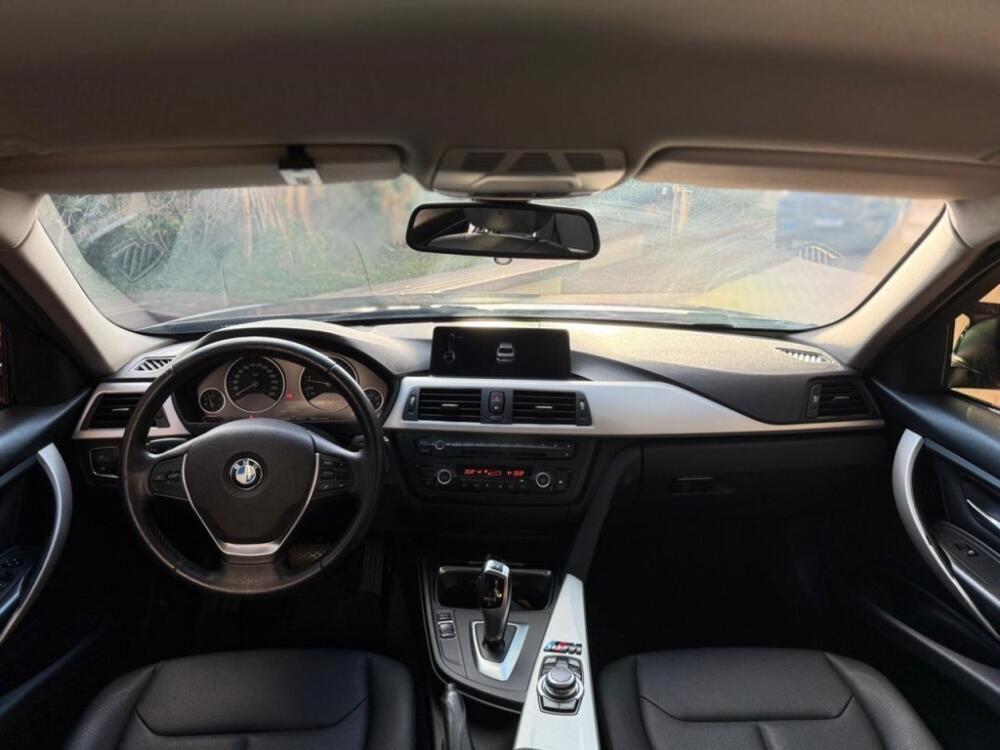 BMW 320i
