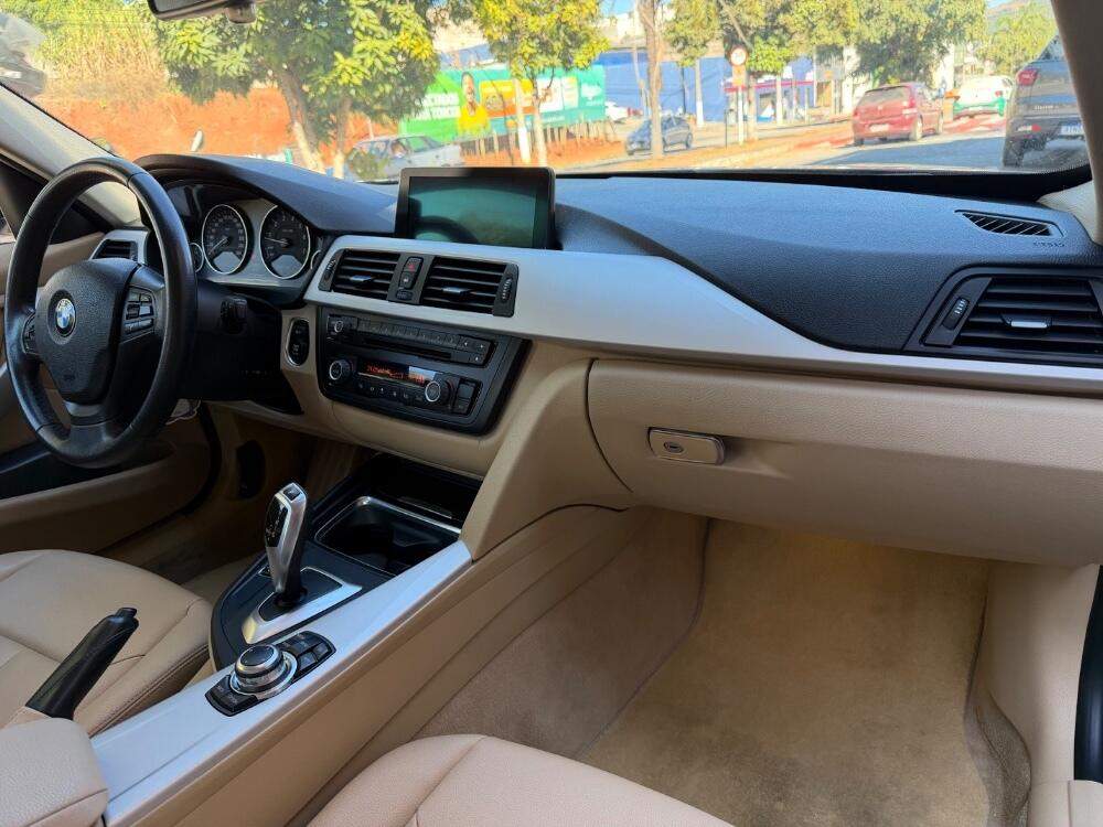 BMW 320i