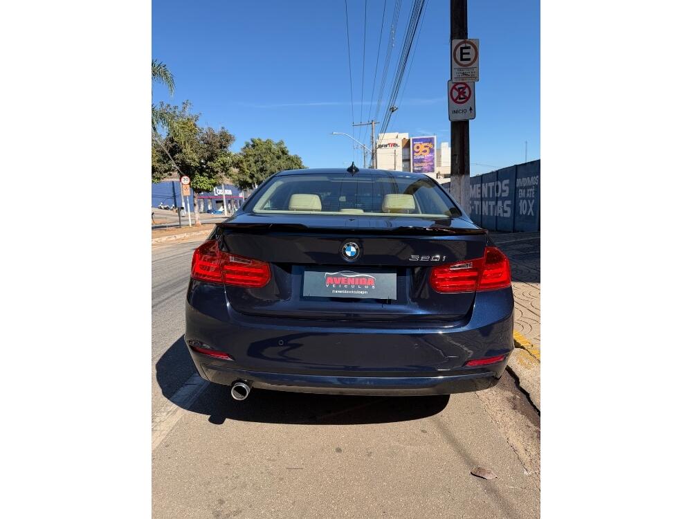 BMW 320i