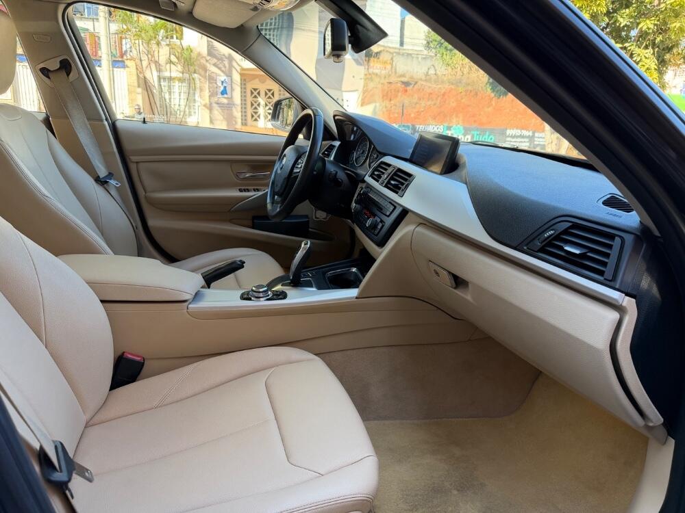 BMW 320i