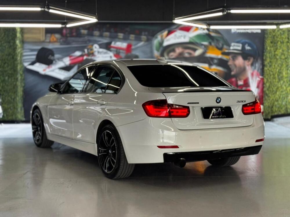 BMW 320i