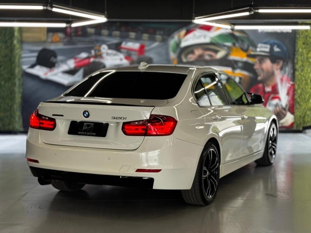BMW 320i