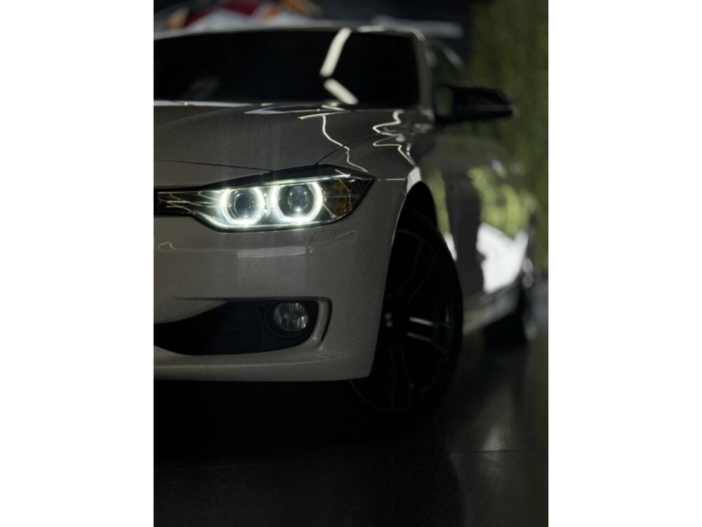 BMW 320i
