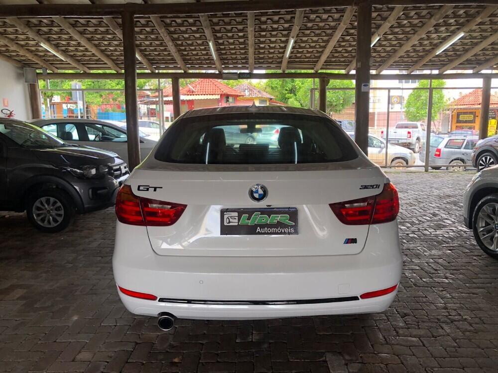 BMW 320i