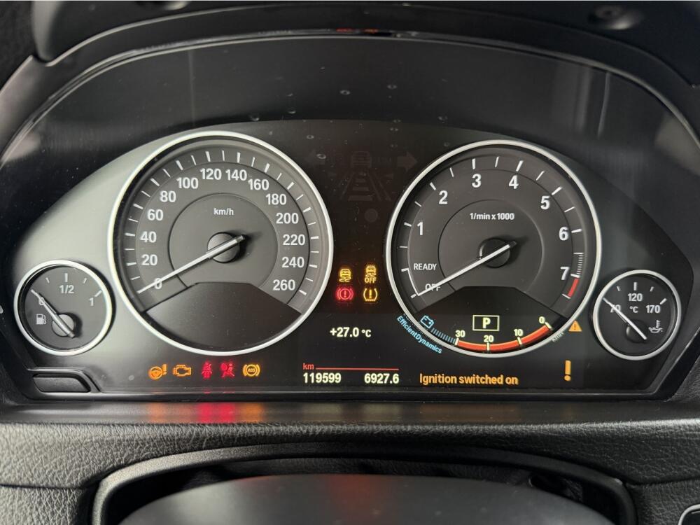 BMW 320i