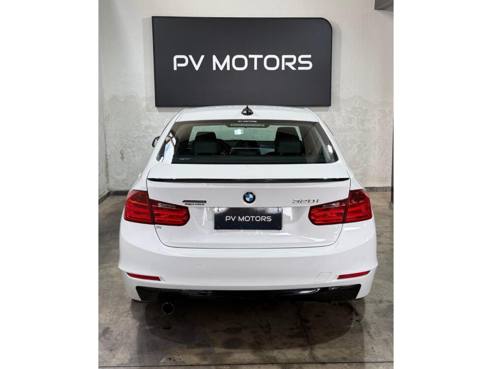 BMW 320i